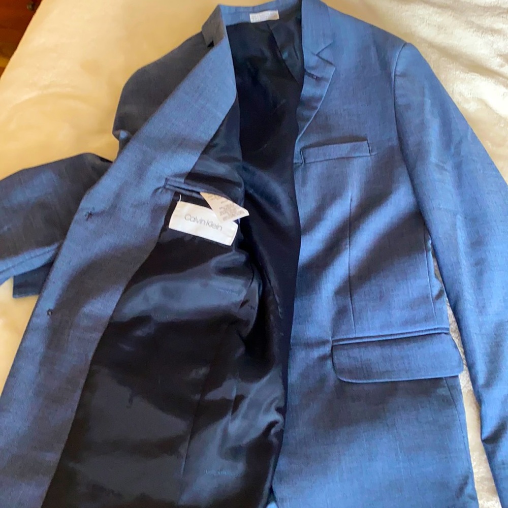 Perfect Calvin Klein boys suit- 12